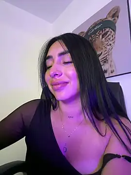 Webcam Model (isabella_jade)  is live.Free join now!