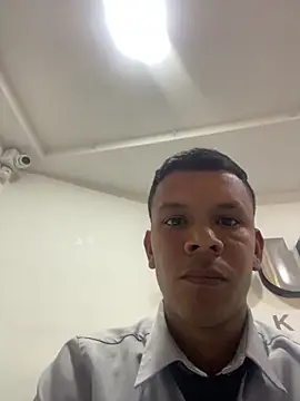 Onel9701 live sex cam