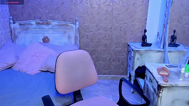 sara_clk - Sara_clk's free webcam