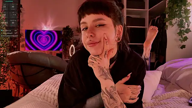 MichaellaMoon live sex cam