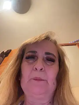 Irina2909@xh's Stripchat show and profile