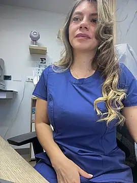 alicee16 (F young) - fuck my pussy on the desk + cum