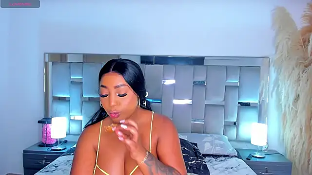 cammiila (F young) - PLAY TOY IN MY PUSSY😈🥵