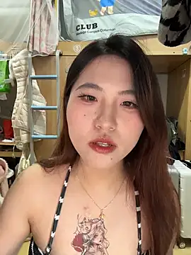 美女ououlovelove在线直播