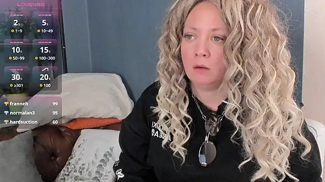 JessicaFoxie live sex cam