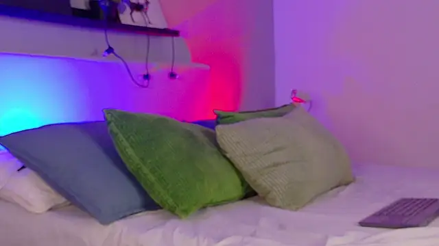 parisfox_ - ParisFox_'s free webcam