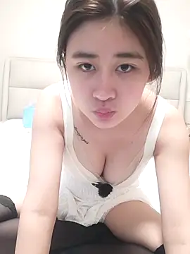 美女Aoo520520在线直播