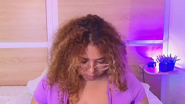 your_big_ebony_goddness (F young) - squirt in your face