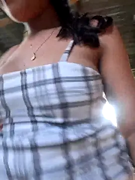 Webcam Model (Sweed-virgin-pussy) is live