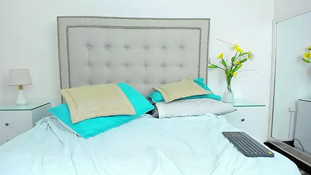 lorenavera (F young) - Bra Off