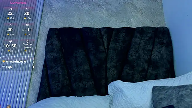 zoe_hugeboobs (F young) - russian handjob with tits