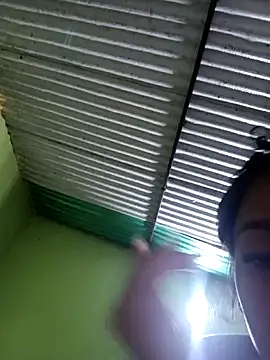 laura20lopez (G young) - La mami desnuda bailando en tacón