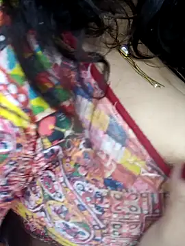 Webcam Model (Aarna111) is live