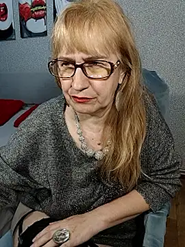 Webcam Model (koroleva70)  is live.Free join now!