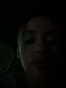 katiecutiexooo - KatieCutieXooo's free webcam - UK Sex Cams