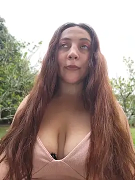 vickyhoult (F young) - Outdoor Risky show-Makemecum