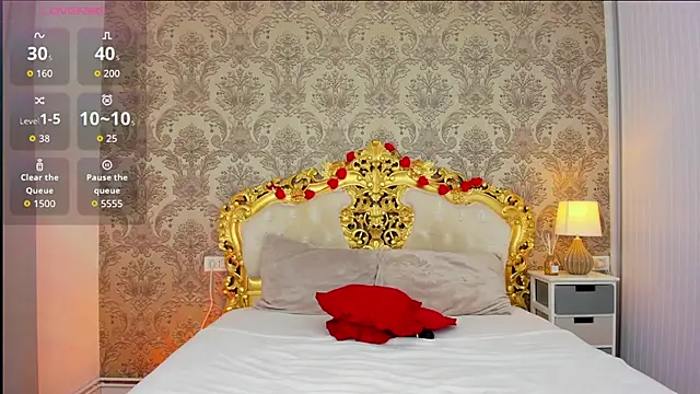 juliebigassx - JulieBigAssx's free webcam