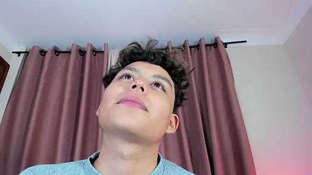 chico_medusa (M twink) - undress my boy