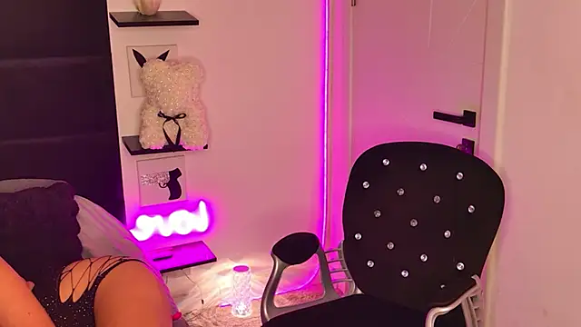 missameliaa (F young) - KISSES FOR ME