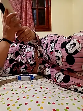 mrjana89six (F milf) - طيزي اكبر نيكني.