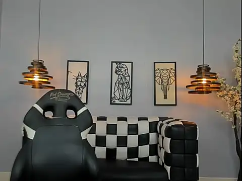 mia_curvyy - Mia_Curvyy's free webcam