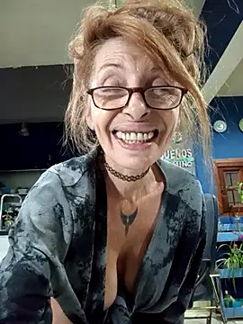 Webcam Model (FrozenWaffle)  is live.Free join now!