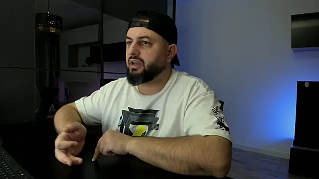 dravenpeak (Ask my age) - 👑