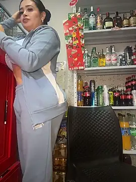 sara_fun (F young) - RIDE DILDO IN STORE SHH AROUND PEOPLE