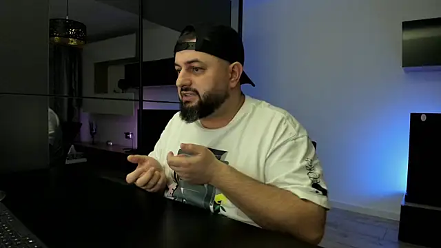 dravenpeak (Ask my age) - 👑