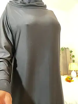 Webcam Model (aminaa_)  is live.Free join now!