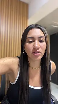 soy_daniela (F young) - BIG FOUNTAIN SQUIRT AT STORE SHHH PUBLIC