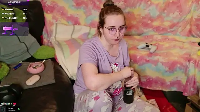 gamergirl_eve (G young) - Masturbate to porn LT 4 vids