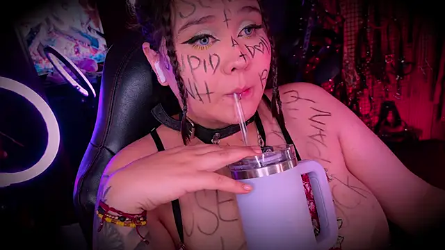 laura_takint - Laura_takint's free webcam - UK Sex Cams