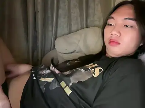 Live transgender webcam of kat_mire