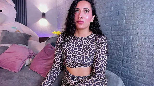 magic_ivone - Magic_ivone's free webcam