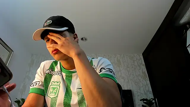 Lander_Cruz's live cam