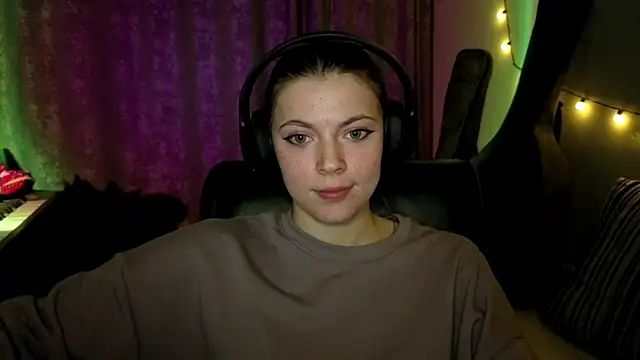 cutieanny - CutieAnny's free webcam - UK Sex Cams