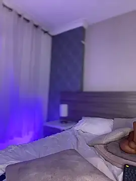 Webcam Model (MiilaBlake)  is live.Free join now!