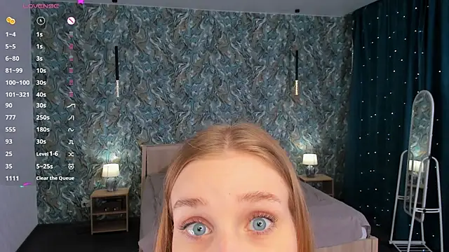 odellafrake (F teen) - Spank my ass until it's red^^