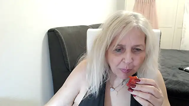 susilifexxx - SusiLifeXXX's free webcam - UK Sex Cams