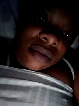 Smalltitiesxxx live sex cam