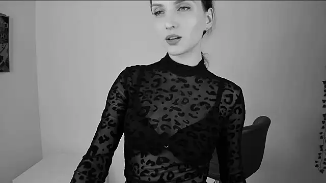 Ariadna_Shy live sex cam