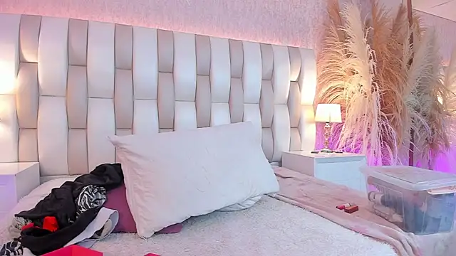 viollet_xoxo - Viollet_xoxo's free webcam - UK Sex Cams