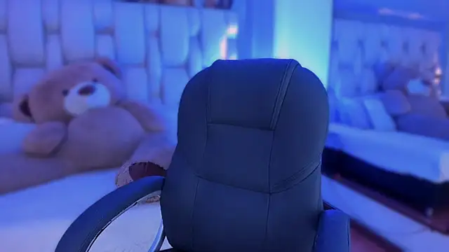 revenmiller_ - Revenmiller_'s free webcam - UK Sex Cams