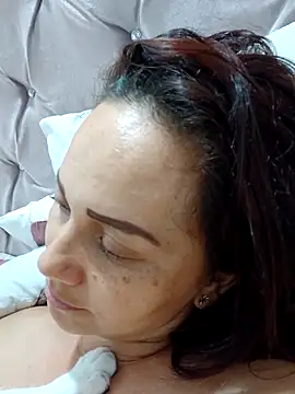 Webcam Model (Amanda39)  is live.Free join now!