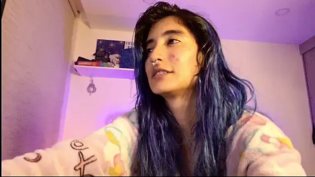 lunaisback - LunaisBack's free webcam