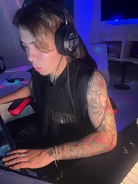 AngelLatinBoy live sex cam