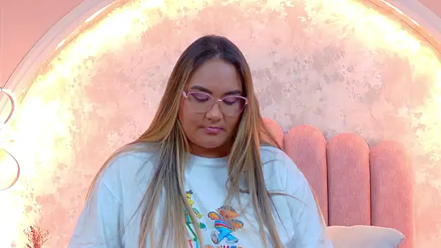 mialaurents - MiaLaurents's free webcam - UK Sex Cams