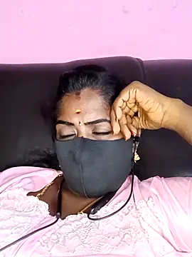 Webcam Model (tamilammukuttyy)  is live.Free join now!