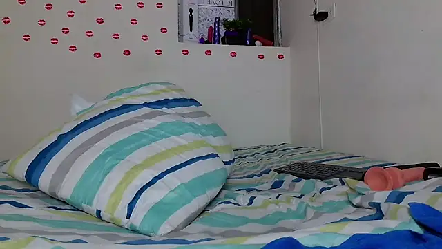 milafyre - MilaFyre's free webcam